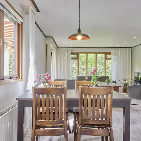 Torenvalk شاليه